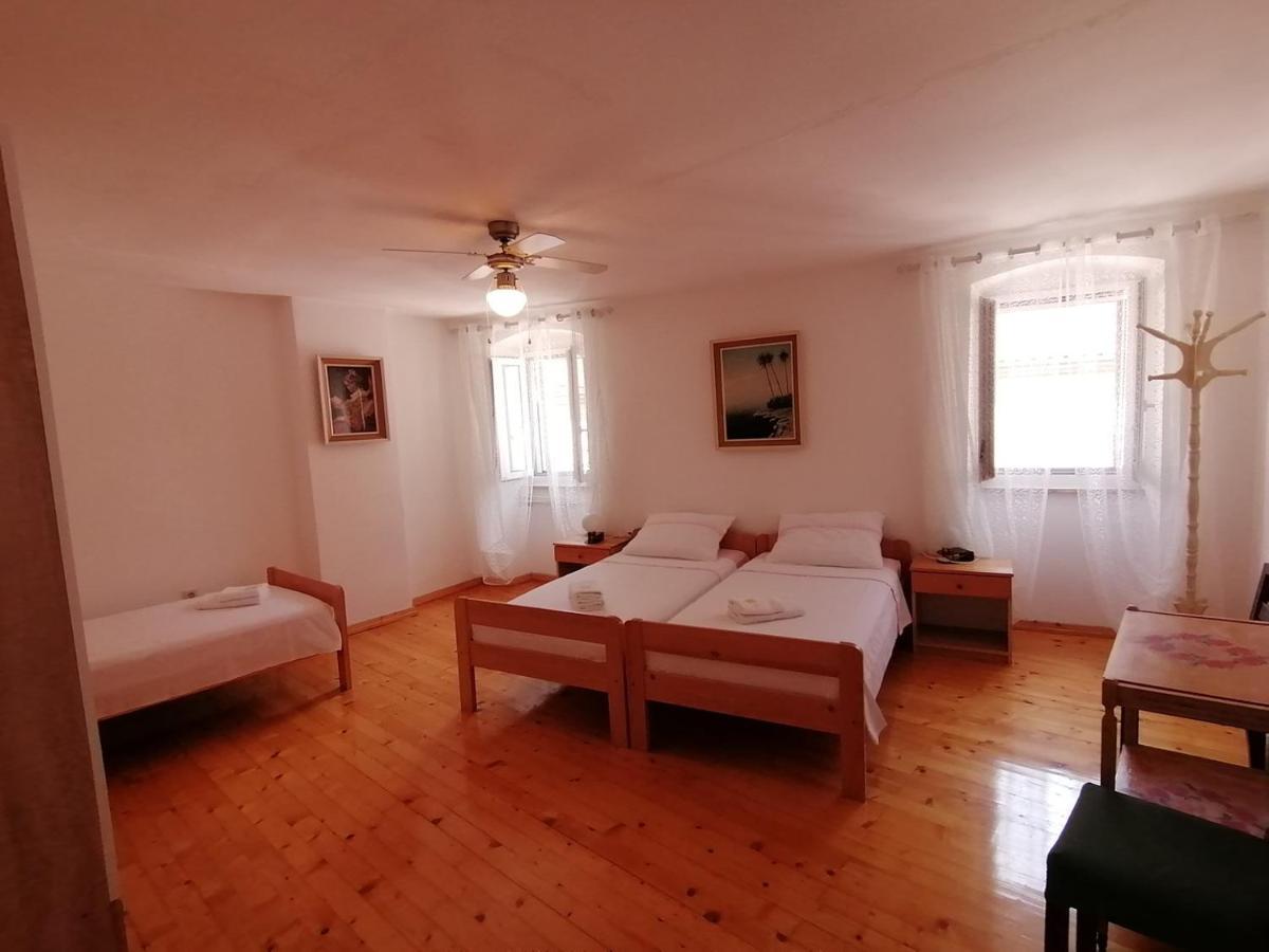 Bernik Rooms Plomin Buitenkant foto